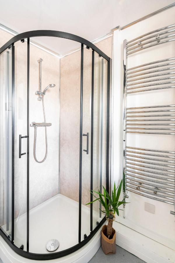 Lovely 1-Bedroom Property With Balcony In West End Glasgow Exteriör bild